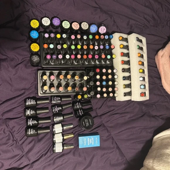 Beetles and Modelones Gel Nail Polish Set
